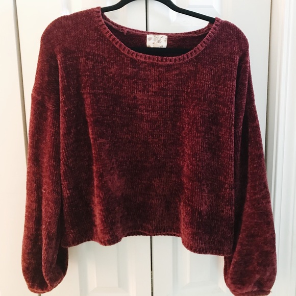 Maroon Hippie Rose Chenille Cropped 